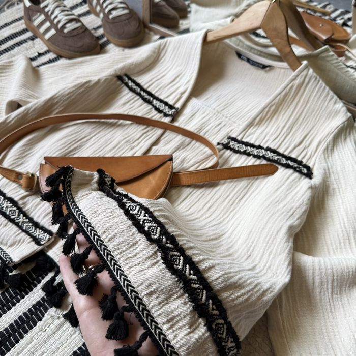 Піджак вишитий куртка кофтинка zara зара молочний бежевий щільний вишитий автентичний жакет XL L