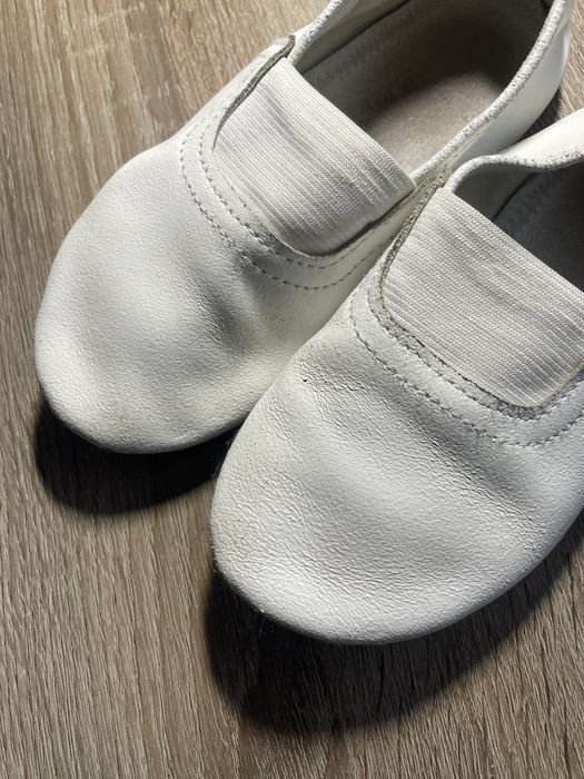 Продам чешки шкіряні 19 розмір.