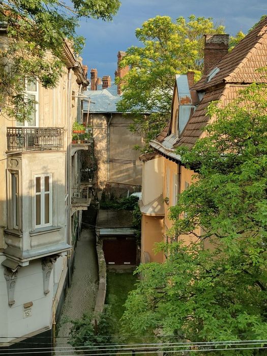 2-х комнатная квартира посуточно, свет постоянно.