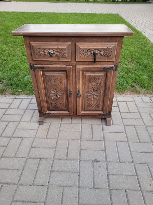 Drewniane mebele w stylu klasycznym