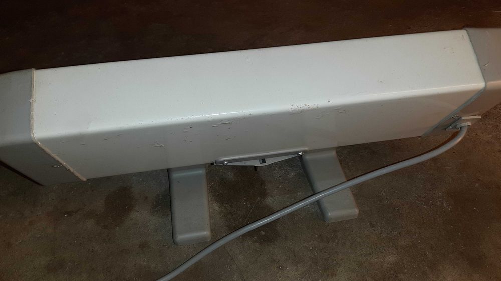 Aquecedor de barras antigo, mas a funcionar bem