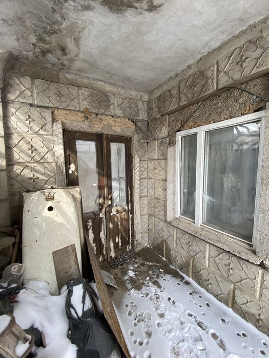 Будинок неподалік пожежної частини, Коса