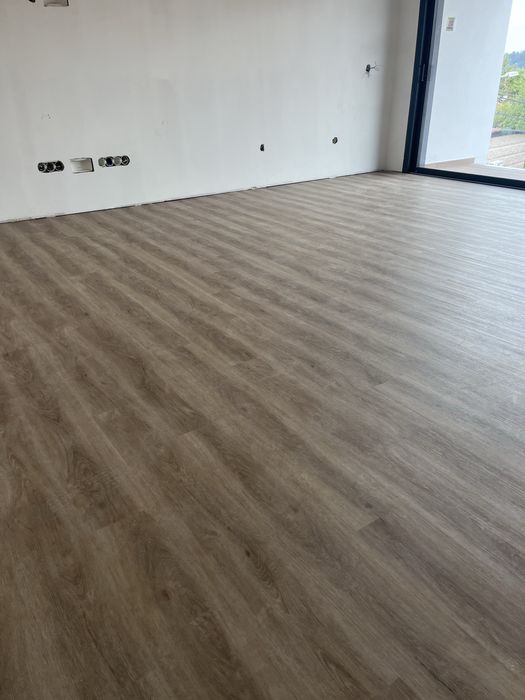 Pavimento Vinílico SPC 7mm | Alta Resistência