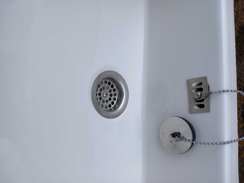 Umywalka łazienkowa nablatowa duża