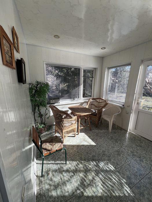 Продаж гарного будинку район Світанку  390 квм