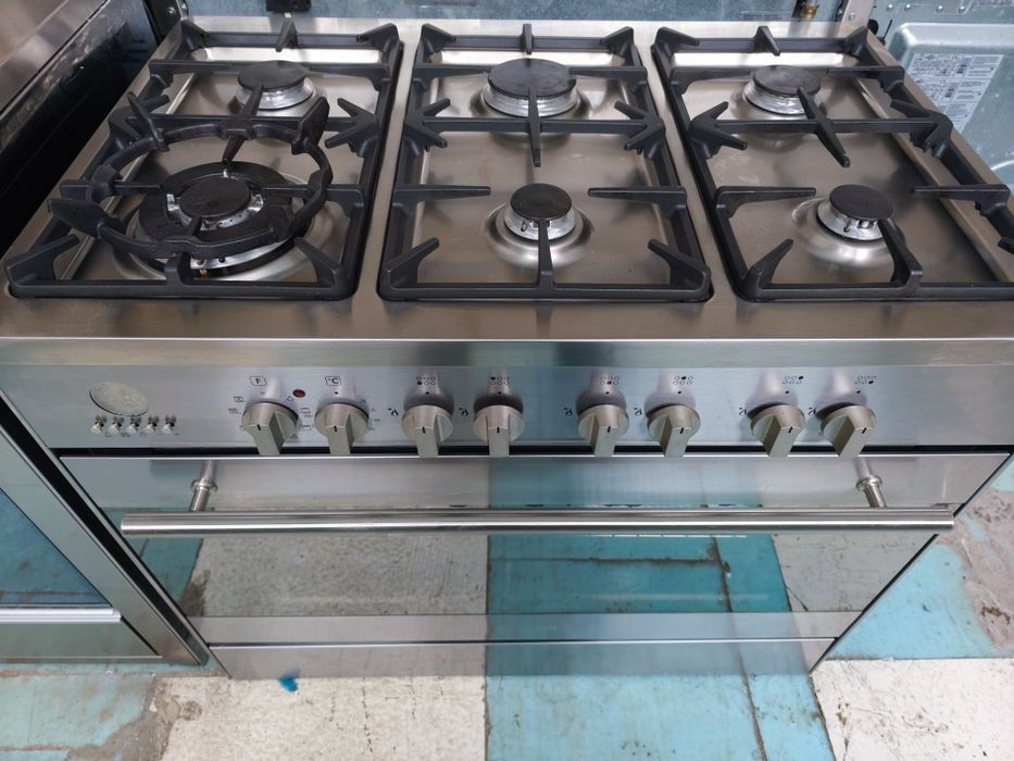Професійна газова плита на 6 камфорок