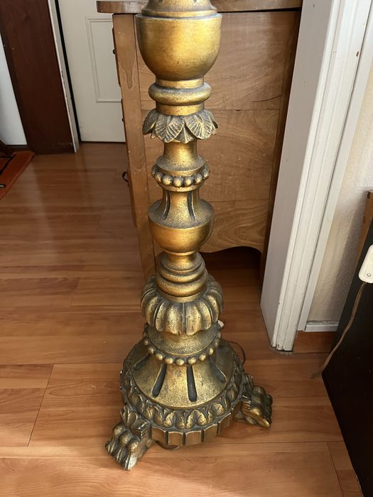 Tocheiro em talha dourada