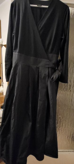 Sprzedam czarną sukienkę z tafty r.44 na uroczyste okazje