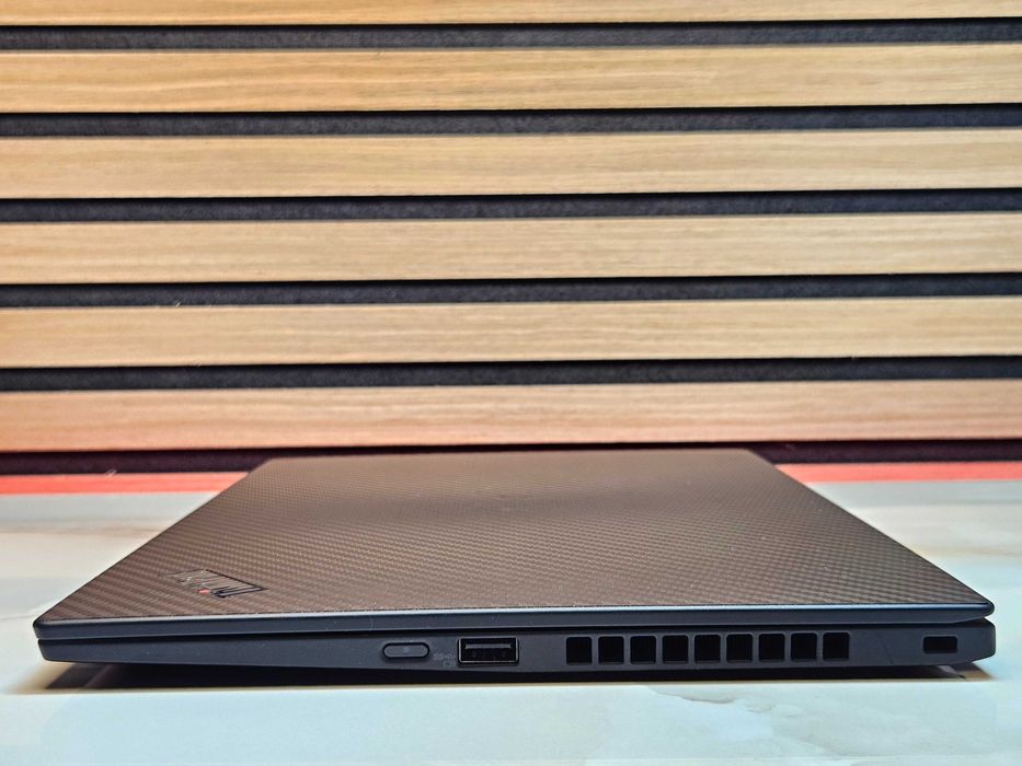 Lenovo ThinkPad X1 Carbon 7th | FHD i5-8265U 8GB 256GB SSD | WIN 11