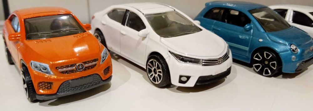 Hot Wheels e outros - 15 carros
