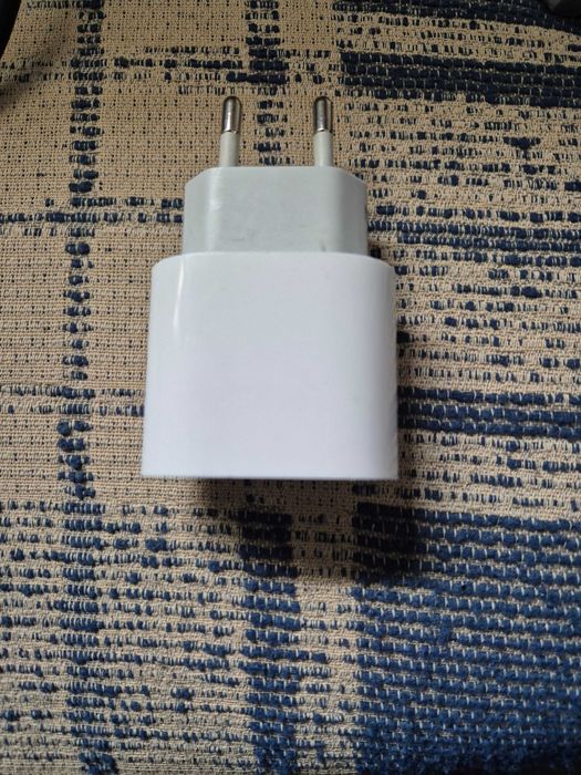 carregador apple original 20W usb-c, sem anomalia