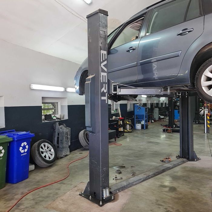 Podnośnik dwukolumnowy EVERT EAE 4,2 t automat 400V 2021