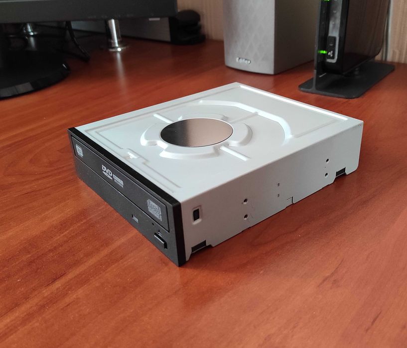 Крутой, но нерабочий DVD+/-R/RW Pioneer DVR-219RS Black SATA (BXCN5 ...