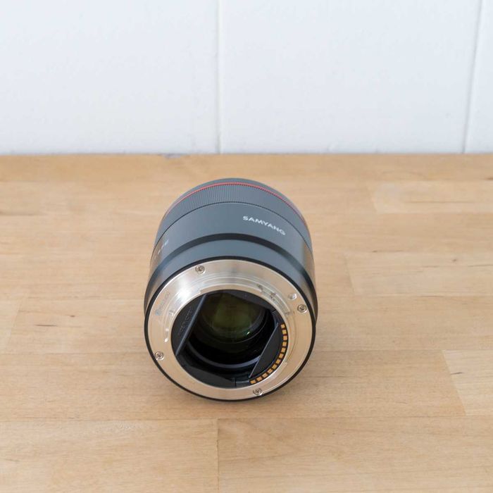 Objetiva Samyang 75mm f1.8 AF para Sony FE - Como Nova