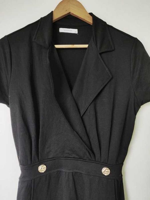 Sukienka suknia Reserved taliowana z rozporkiem złote guziki roz 36