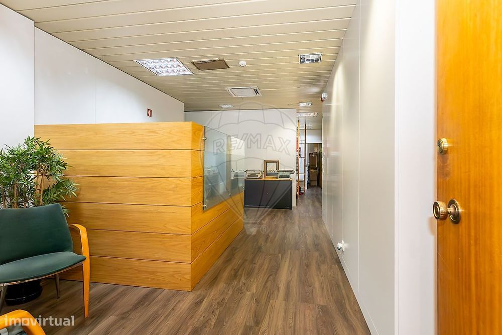 Escritório T0 para arrendamento