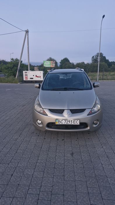 Мітсубіші Грандіс