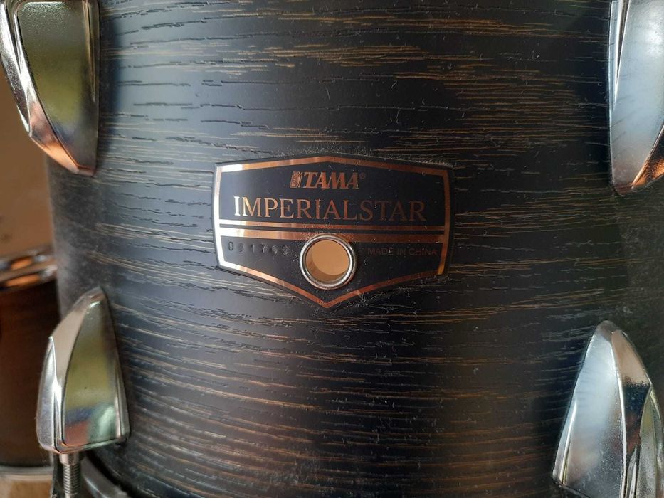 Bateria tama imperialstar (4 timbalões, acabamento em madeira)