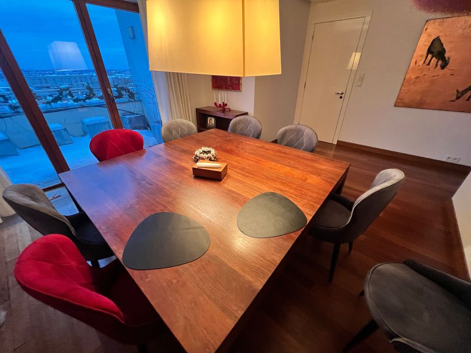 Super okazja! Stół jadalniany z litego drewna