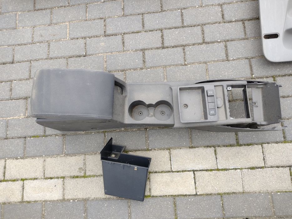 Fotele i plastiki do VW Caddy