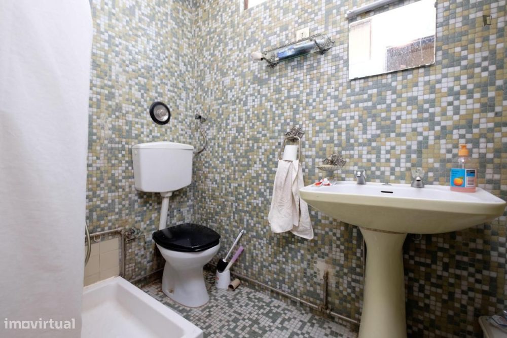 Quarto - localizado em Cidral Coimbra