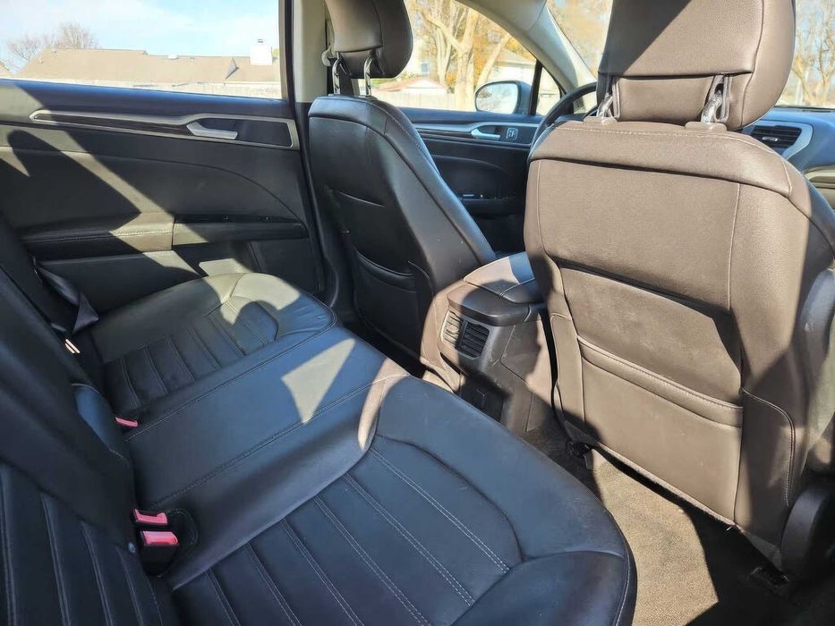 Ford Fusion      2013