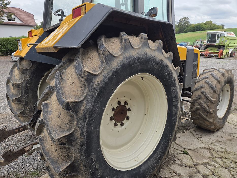 Sprzedam ciągnik renault 155.54