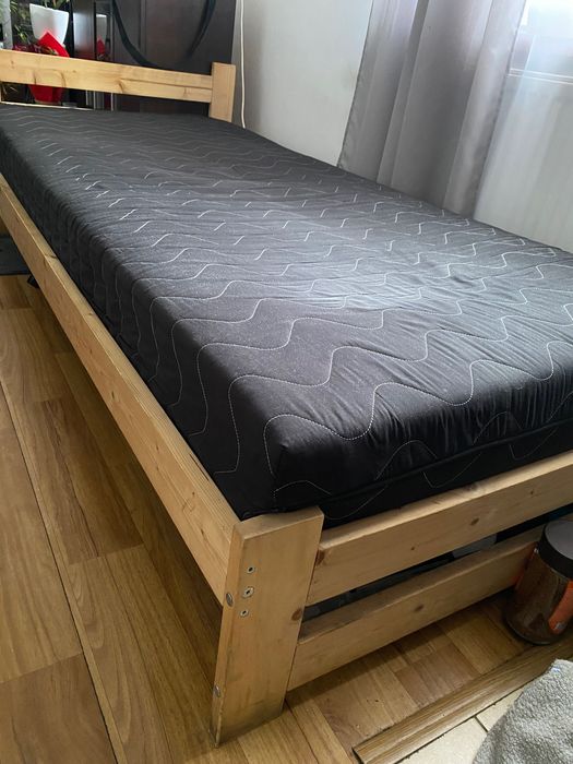 Sprzedam materac  łóżko gratis