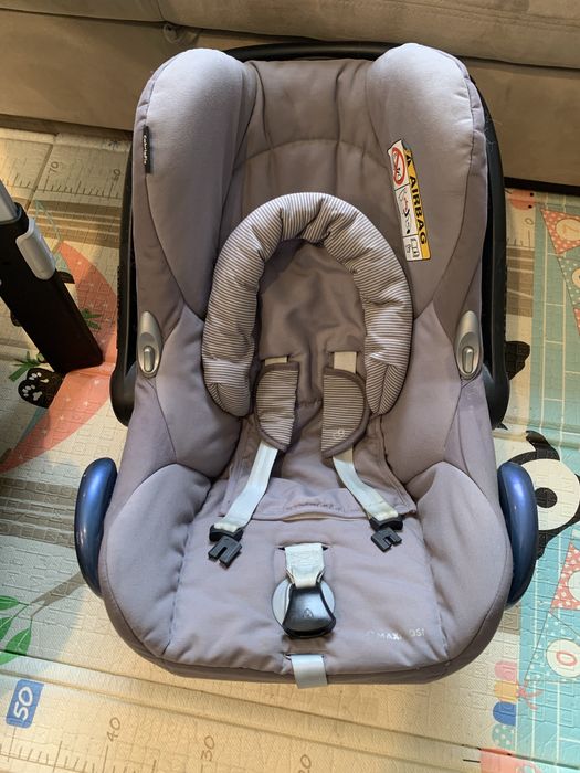 2× Maxi-Cosi CabrioFix + baza ISOFIX FamilyFix