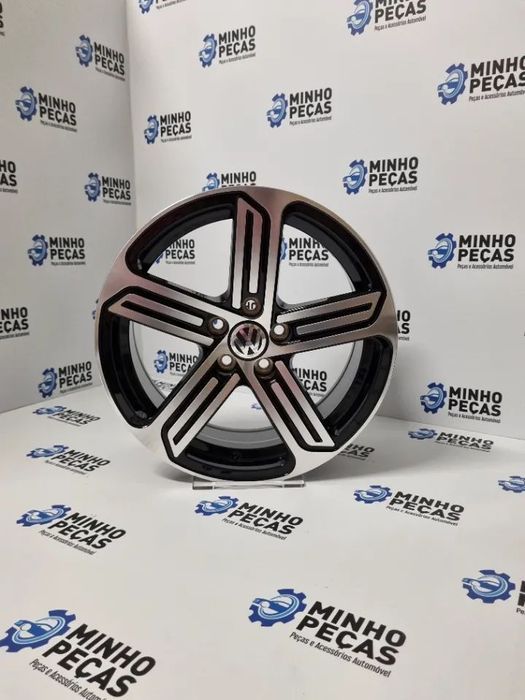Jantes Golf R400 em 16 (5x100) Preto Polido
