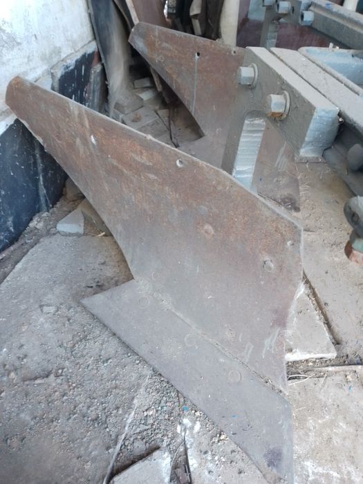 Продам плуг юмз или т40