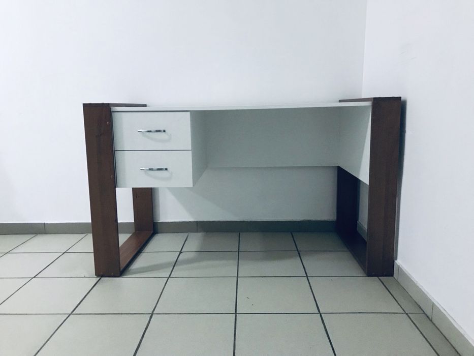 Письменный стол. Готов к отправке