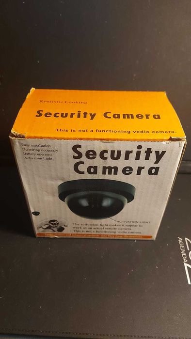 Câmara de vigilância falsa (com luz)