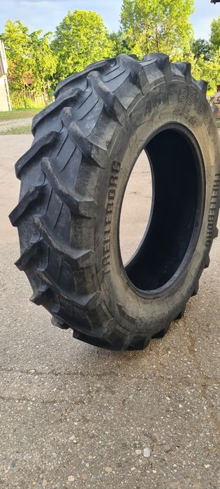 Sprzedam oponę rolniczą Trelleborg 460/85/38