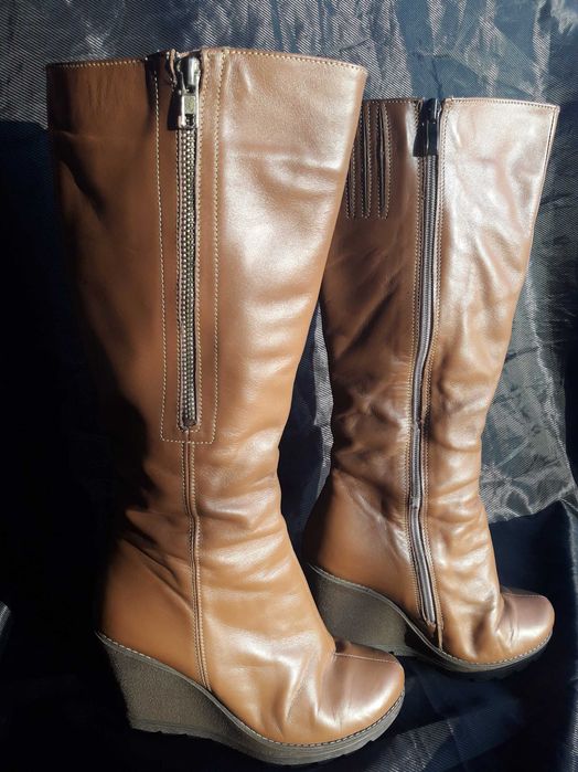 Сапожки женские кожаные !