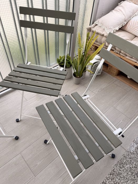 Conjunto mesa e cadeiras