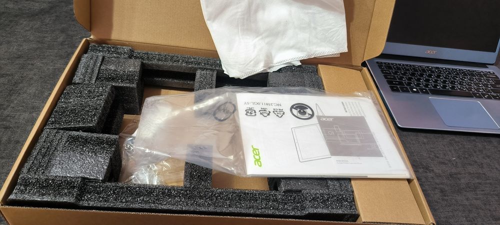 Acer Swift SF 314-41-R0Z9