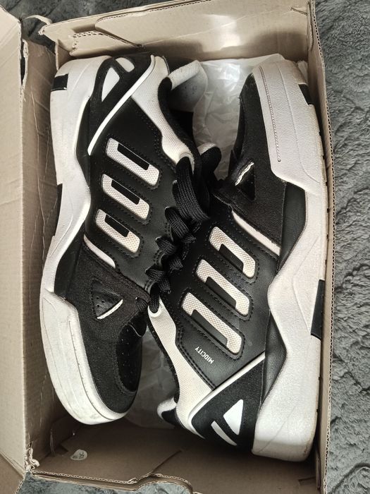 Sprzedam adidasy r42