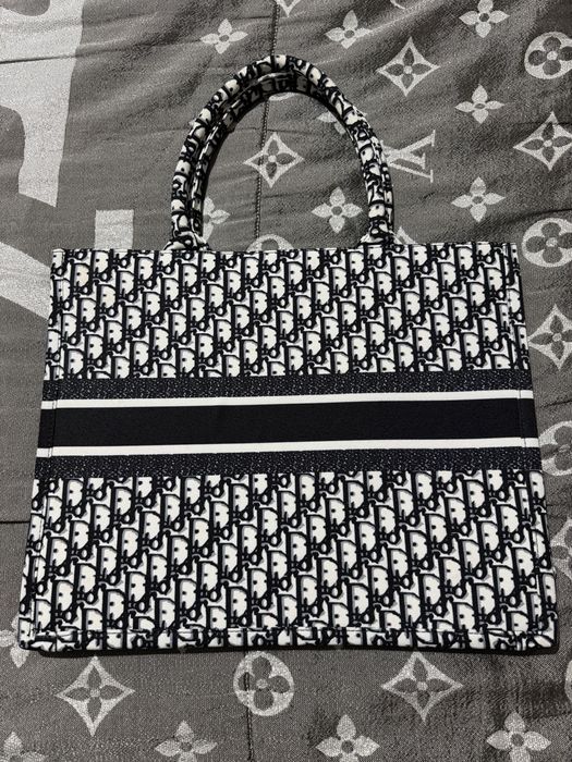 Vebdo mala Dior nova com dustbag