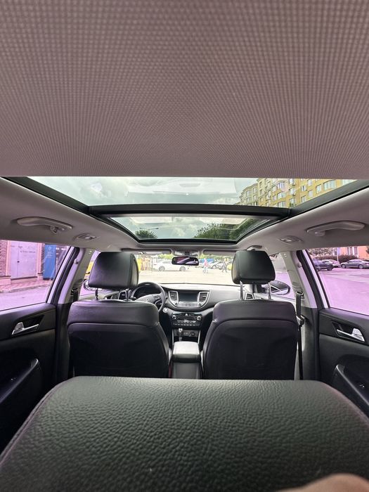 Hyundai Tucson 2015 р. Дизель: 2.0л. Автомат