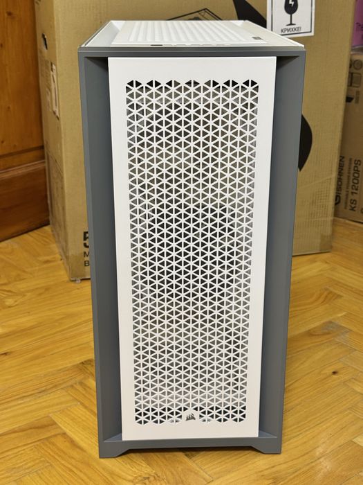 Корпус ПК Corsair 5000D AIRFLOW Tempered Glass White