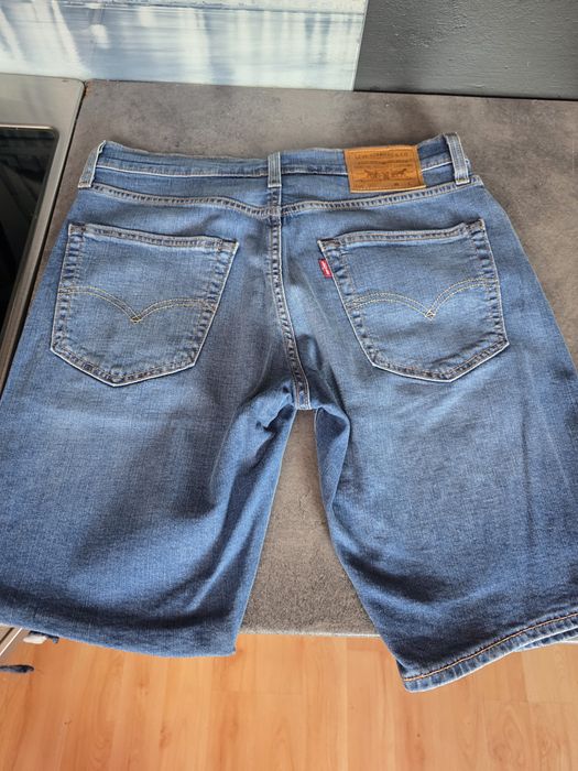 Spodenki Levis..
