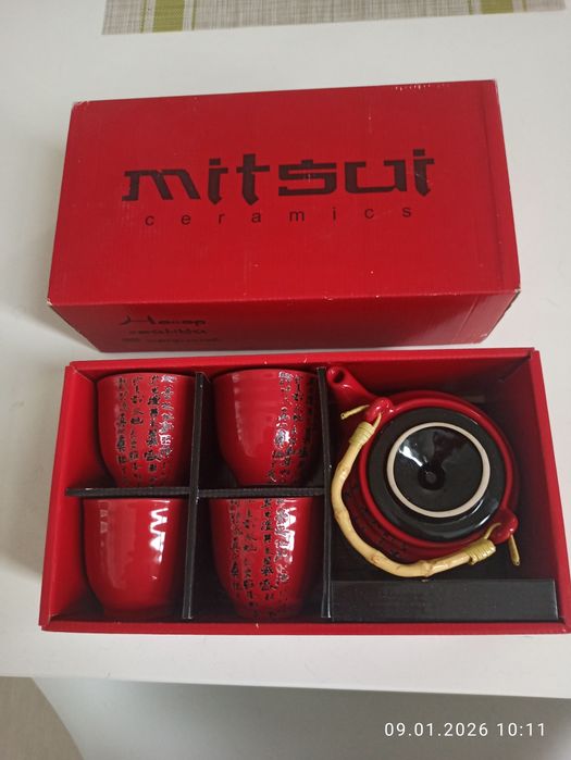 Керамічний чайний набір.