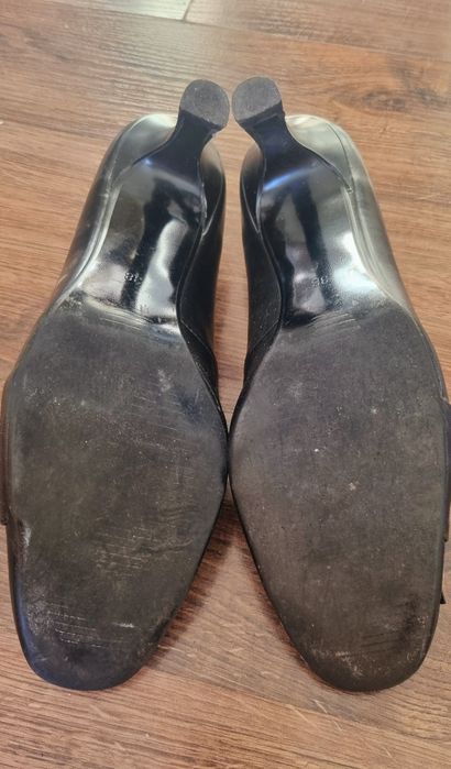 Buty na małym obcasie