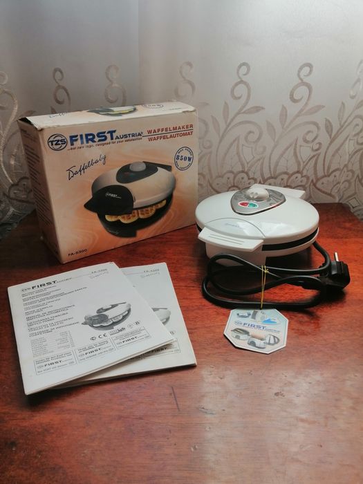 Вафельниця FIRST FA-5300