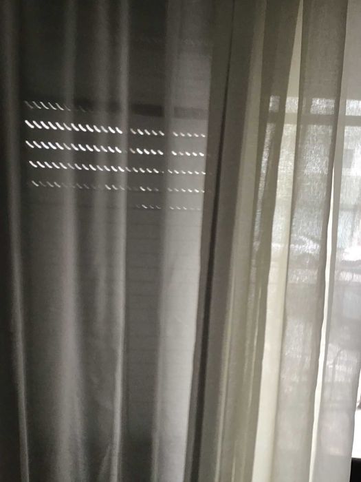 2 cortinados tecido branco beje