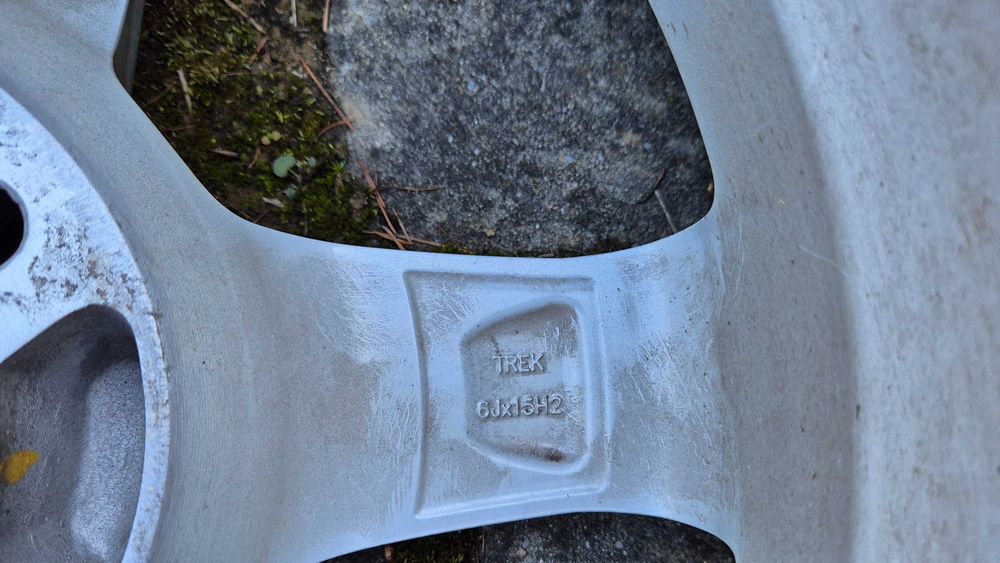 4x kola na oponach letnich 4x100 Et44 R15