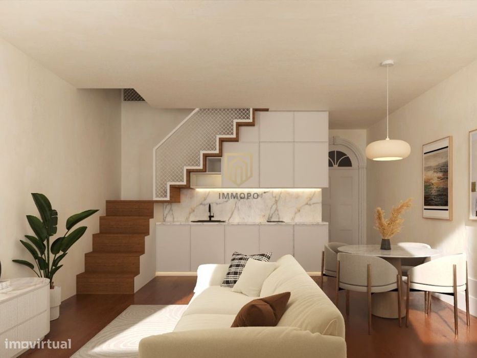 Apartamento T2 duplex com jardim em Cedofeita no centro do Porto