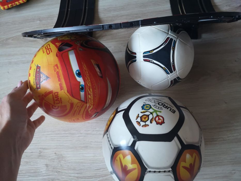 Trzy piłki Auta, Adidas, Euro 2012