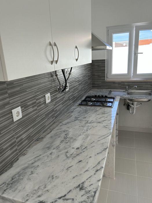 Moradia T1 com agua e luz inclusso na renda